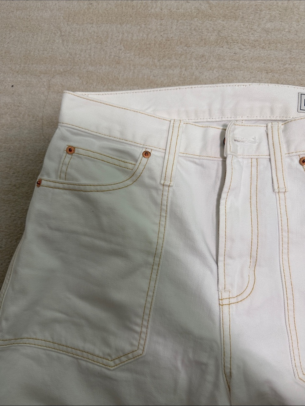 GAP barrel high rise size 27, 4r white jeans - Picture 4 of 7